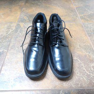 Men Black Chukka Boots